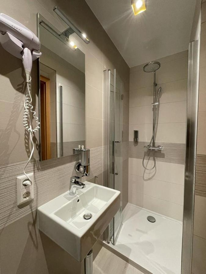 Albergo Aida ลักเซมเบิร์ก ภายนอก รูปภาพ